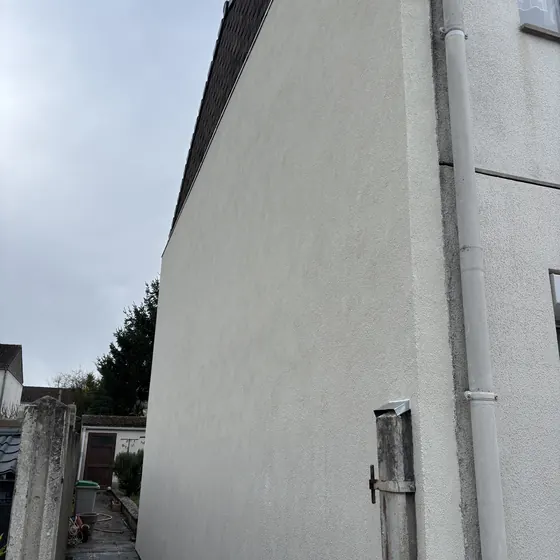 Façade enduite, mur pignon